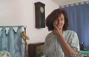 XXX VIBRADOR CABELUDO QUENTE E xvídeos pornô selvagem PENDURADO!!!