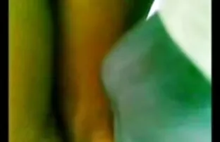 XXX Fodido lésbica sexo selvagem na cozinha.