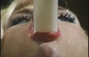XXX Loura Erótica Kourtney Scarlett sexo selvagem em grupo Pussy Masturbação