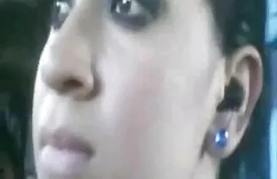 XXX As mulheres precisam de uma massagem sexo selvagem redtube intensa.