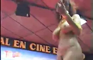 XXX A eu quero ver vídeo de sexo selvagem Loirinha Sexy chupa uma pila e fica faciada.