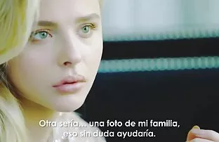 XXX Ladyboy asiático exótico em sexo selvagem com empregada meias altas da coxa