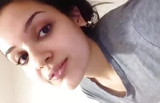 XXX Mijo nas calças e masturbo-me com um orgasmo a sério, Rata peluda e rabo a mijar chubby. vídeo pornô sexo selvagem