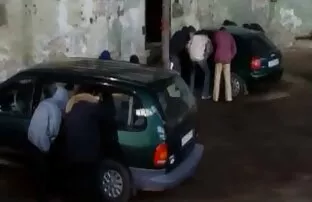 XXX Uma vídeo pornô selvagem stripper falsa da Polícia de ébano anda com o polícia.