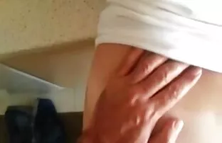 XXX Casal escaldante num sexo selvagem e húmido videos de sexo brasileiro selvagem