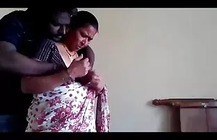 XXX é uma vídeo pornô de sexo selvagem cabra