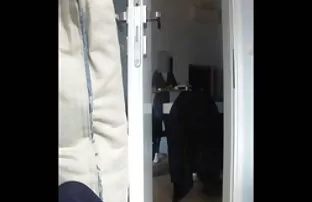 XXX Ryo Hirase boneca asiática em Ménage à trois sente-se video de sexo selvagem amador