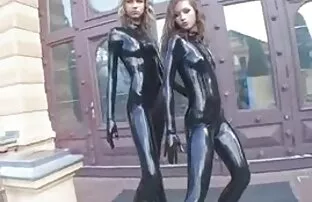 XXX FetishNetwork video sexo selvagem Desirae Rose bdsm face fucked